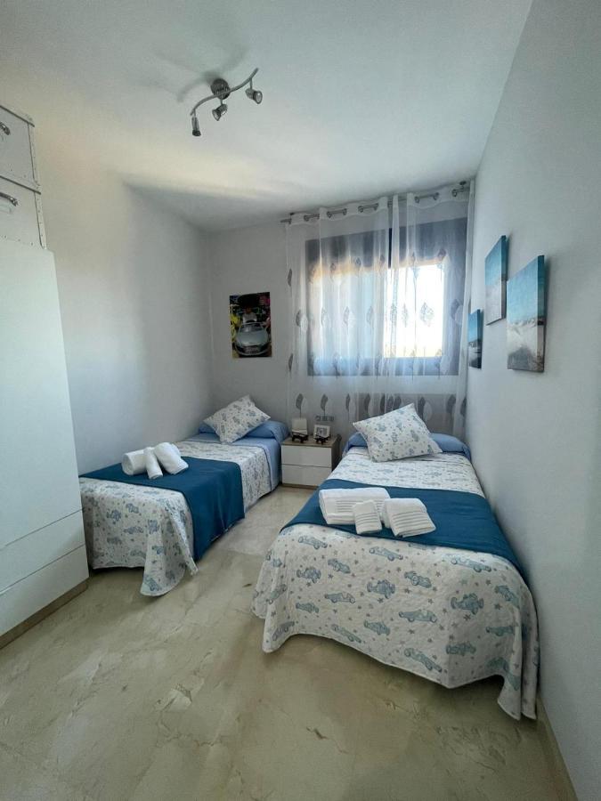 Sunset Waves Benidorm Julieta Vistas Al Mar Premium 200 Mt2 Con Jacuzzi En Terraza Apartamento Exterior foto