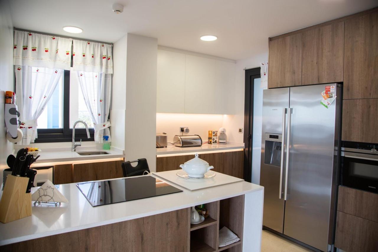 Sunset Waves Benidorm Julieta Vistas Al Mar Premium 200 Mt2 Con Jacuzzi En Terraza Apartamento Exterior foto